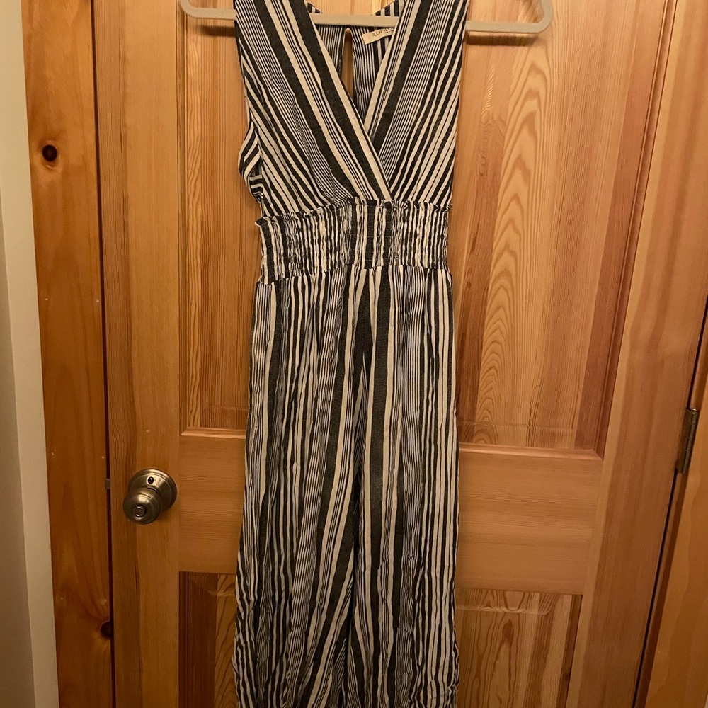Jumpsuit - Picture 3 of 4